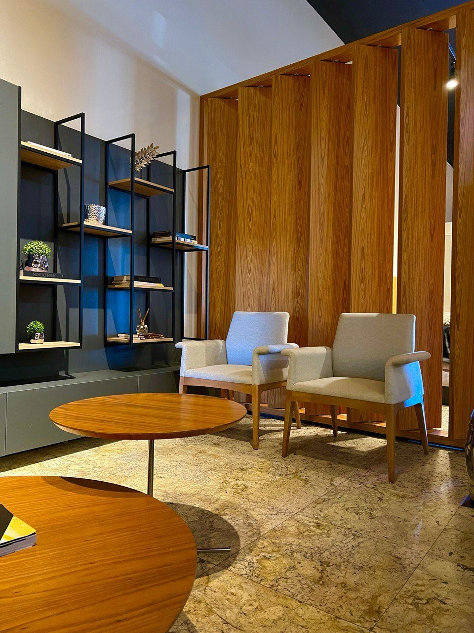 Ambiente residencial com mobiliário exclusivo Mettro