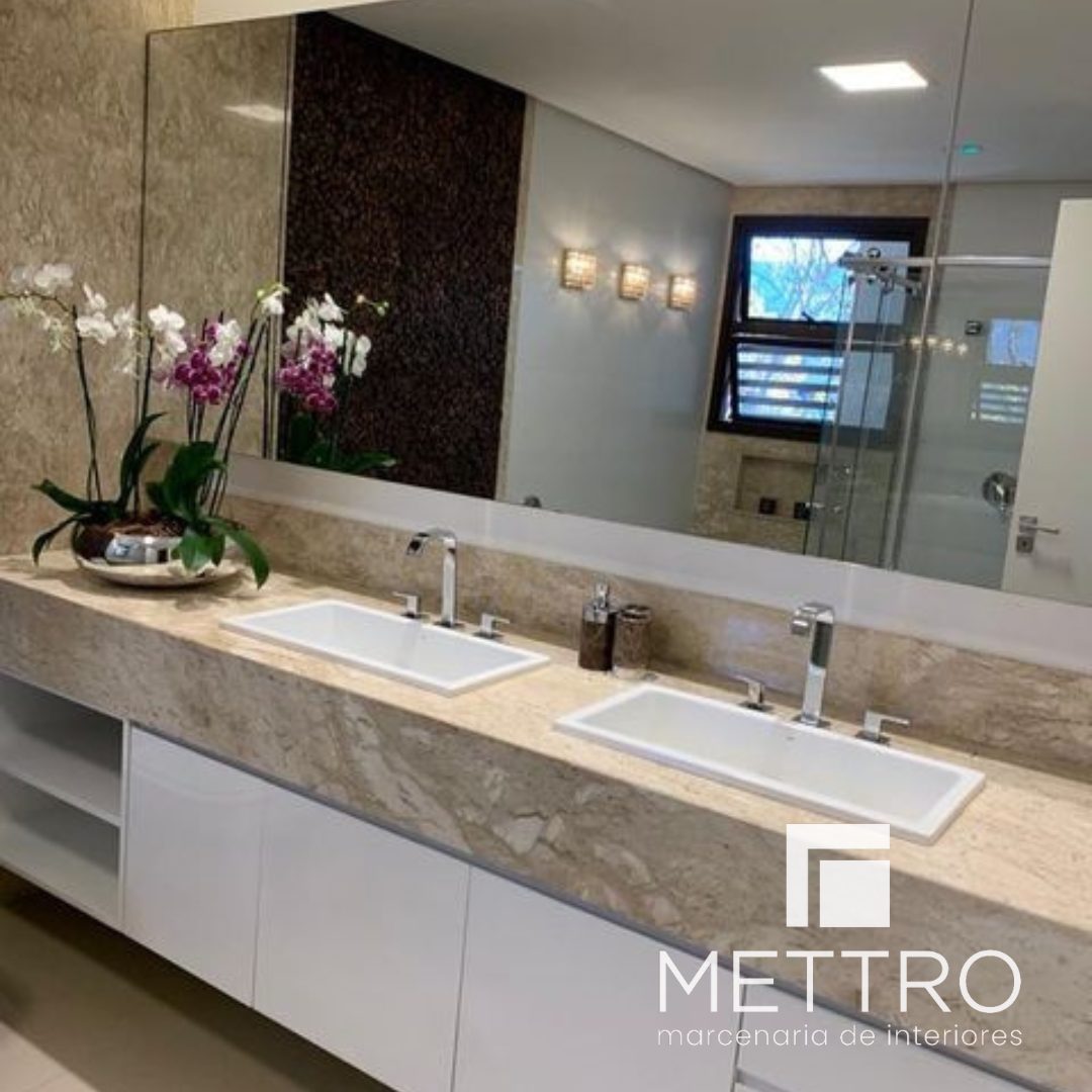 Lavabo com bancada dupla — projeto de marcenaria sob medida