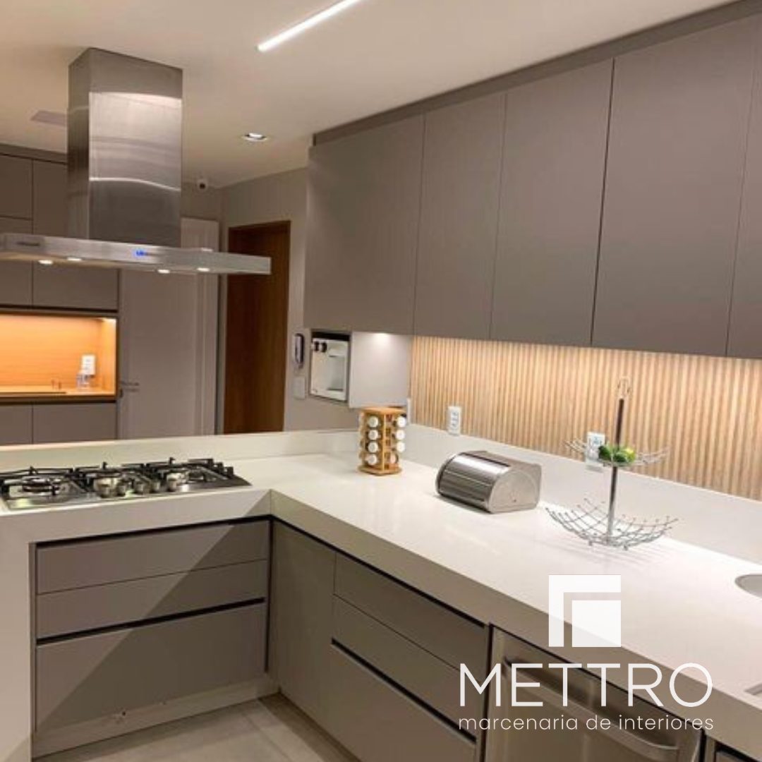Cozinha minimalista — projeto de marcenaria sob medida